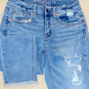 AMERICAN EAGLE Straight Leg Jeans (Size 0)